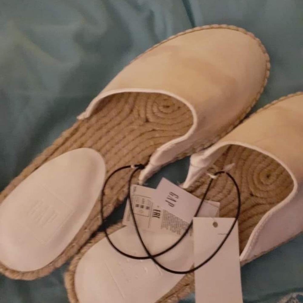 Shoes - Picture 2 of 2